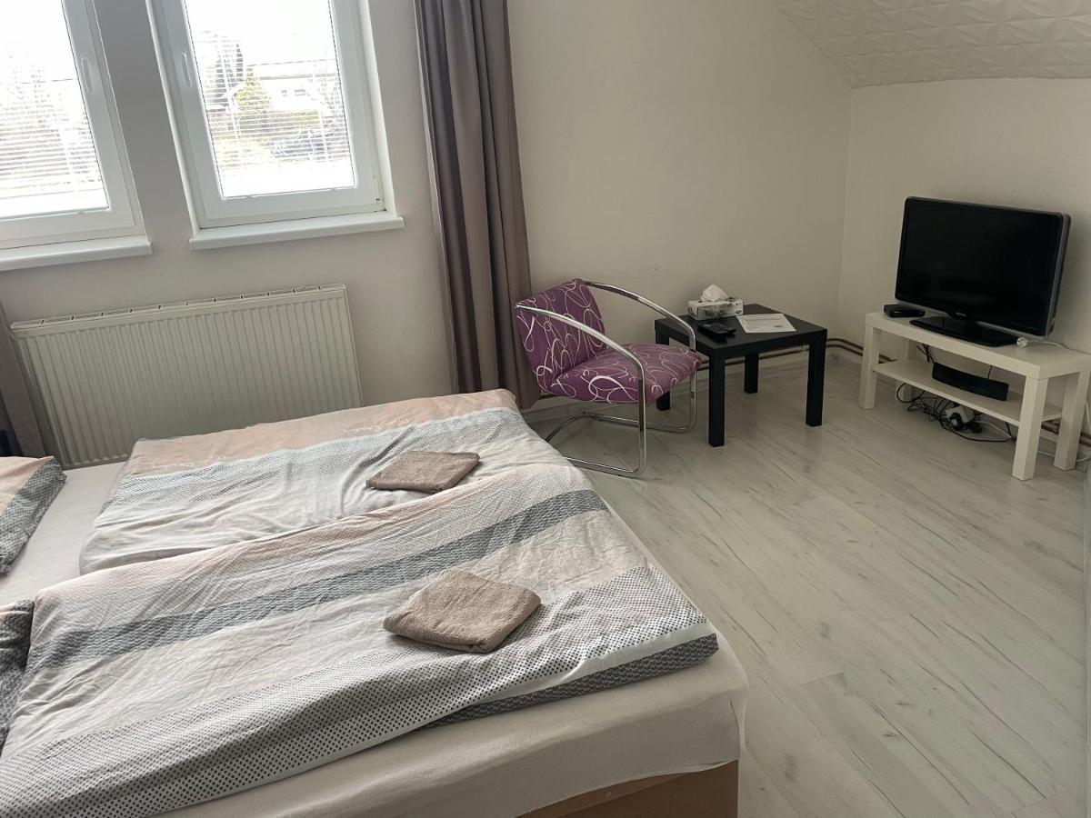 Penzion Ad0Lfovice 예세니크 외부 사진